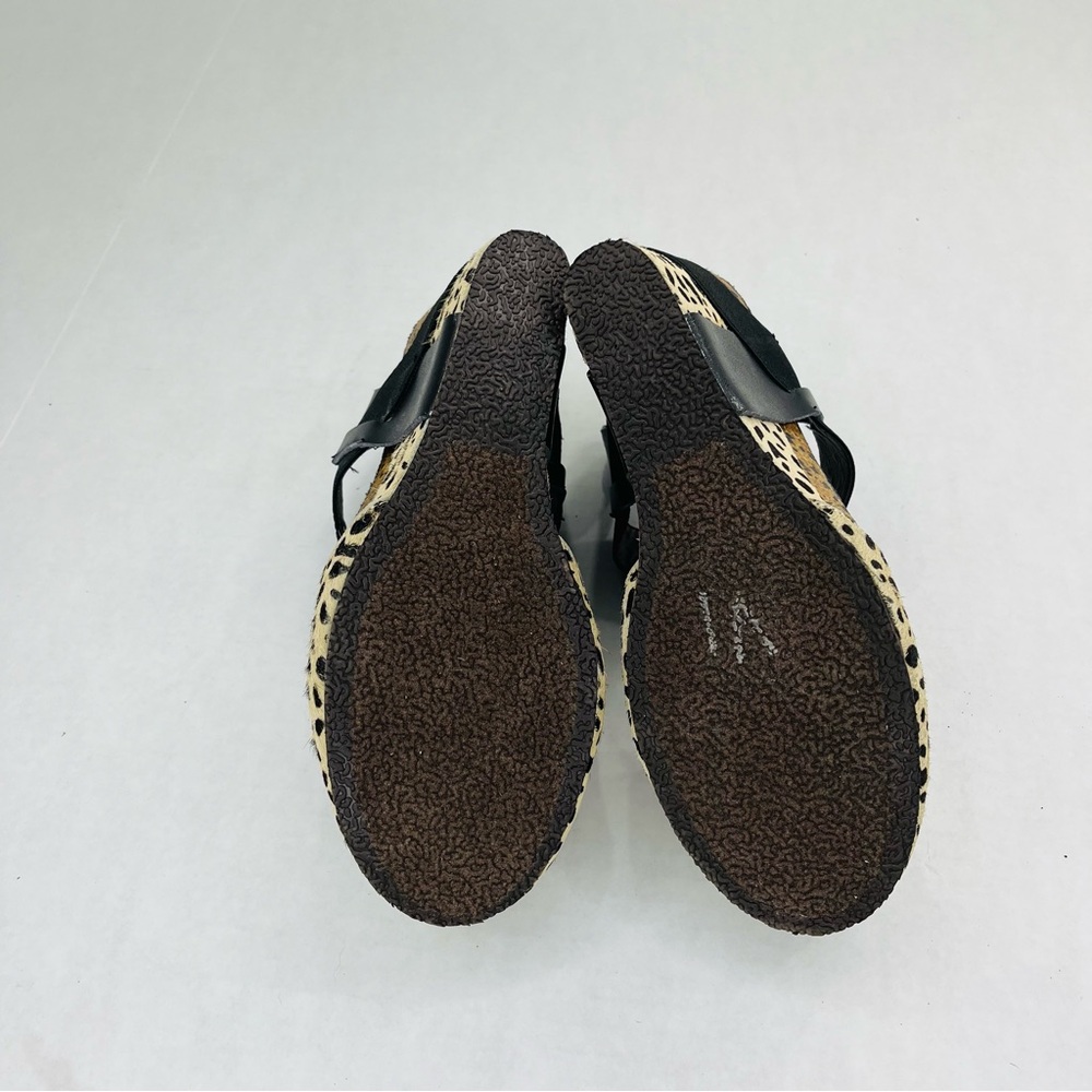 ✨🐆 Corky’s Leopard Print Wedge Sandals – Chic & Effortless Style 🐆✨ - Picture 13 of 14